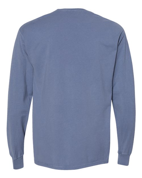Unisex Garment-Dyed Long Sleeve T-Shirt With a Pocket