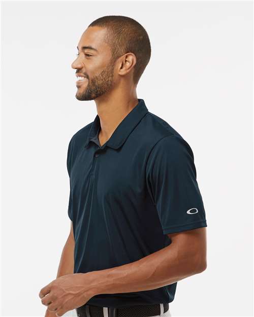 Men's Team Issue Hydrolix Polo – On Model – Side