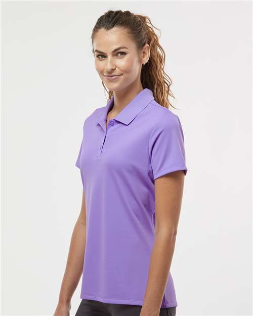 Women's Performance Piqué Polo – On Model – Side