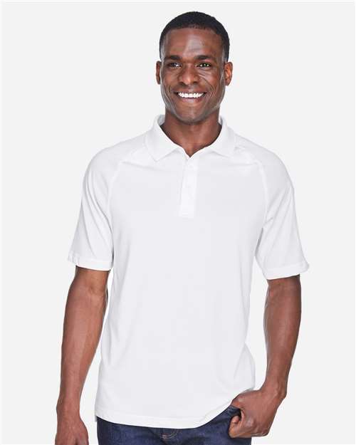 Harriton M211 Polo de rendimiento táctico Advantage Model Shot