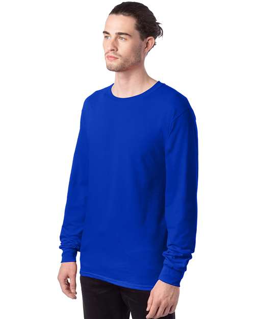 Essential-T Long Sleeve T-Shirt – On Model – Side