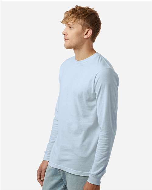 Unisex Fine Jersey Long Sleeve T-Shirt – On Model – Side