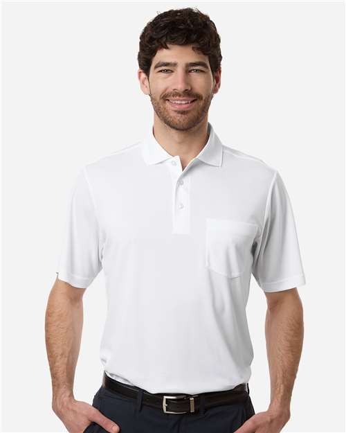 CORE365 CE108P Polo de piqué con bolsillo Nova Performance para hombre Model Shot