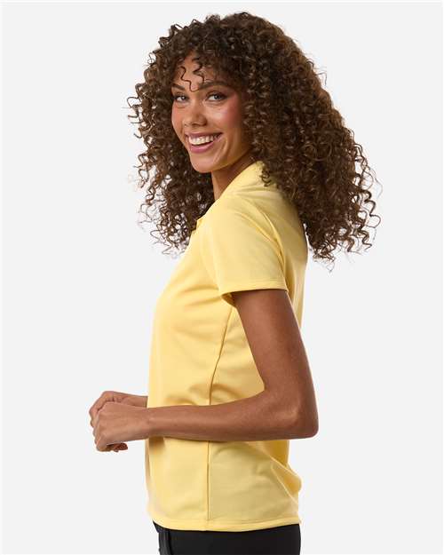 Women's Performance Piqué Polo – On Model – Side