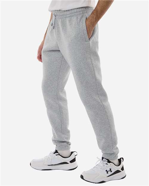 Men's Icon Fleece Joggers – On Model – Side