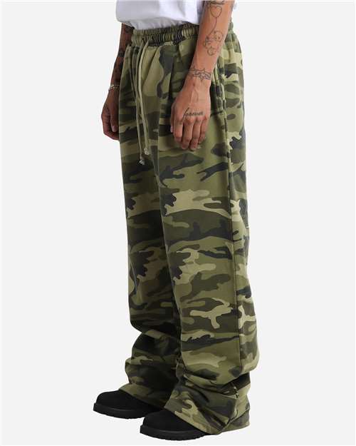 Unisex Garment-Dyed Pleated Fleece Pants