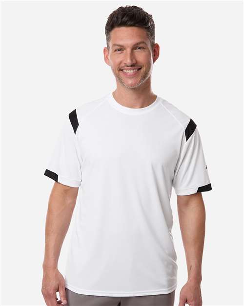 Badger 4251 Camiseta On The Rise para hombre Model Shot