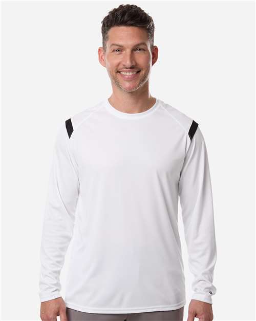 Badger 4255 Camiseta unisex de manga larga On The Rise Model Shot