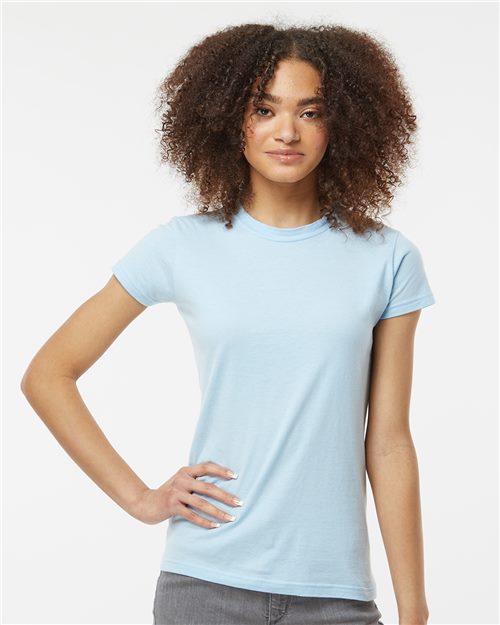 Tultex 213 Camiseta de punto fino ajustado para mujer Model Shot