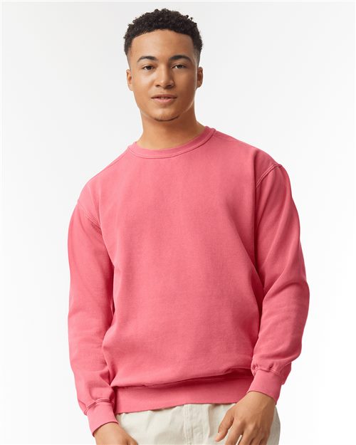 Comfort Colors 1566 Garment-Dyed Sweatshirt Model Shot