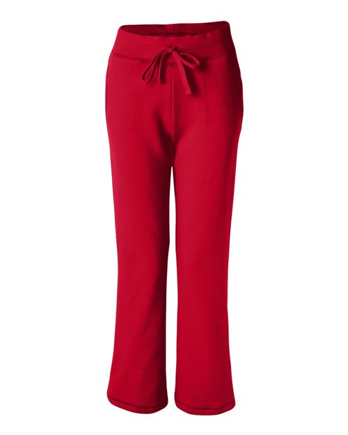 Gildan 18400FL Pantalones de chándal de fondo abierto para mujer Heavy Blend ™ Model Shot