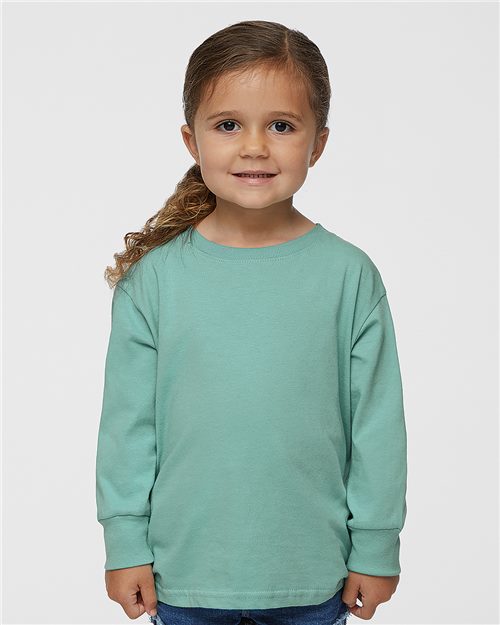 Rabbit Skins 3302 Camiseta de jersey fino de manga larga para niños pequeños Model Shot