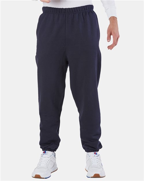 Champion RW10 Reverse Weave® Sweatpants with Pockets Model Shot