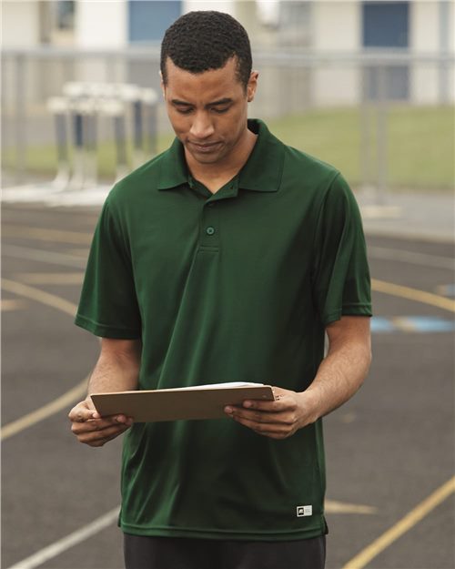 Russell Athletic 7EPTUM Essential Short Sleeve Polo Model Shot