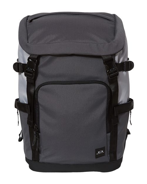 Oakley FOS900545 22L Organizing Backpack Model Shot